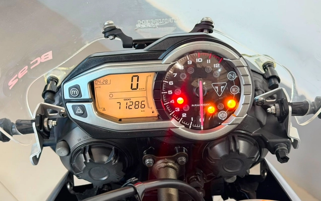 imagem-https://www.socarrao.com.br/sc-vehicle-images-prod/2738572/1784380081890-V2hhdHNBcHAgSW1hZ2UgMjAyNi0wNy0xNyBhdCAxMC40MC40NCAoMSkuanBlZw.jpeg
