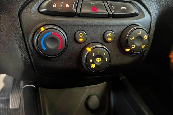imagem-https://www.socarrao.com.br/sc-vehicle-images-prod/2738599/1784384593862-8292564_17_B_b974d98592.jpeg