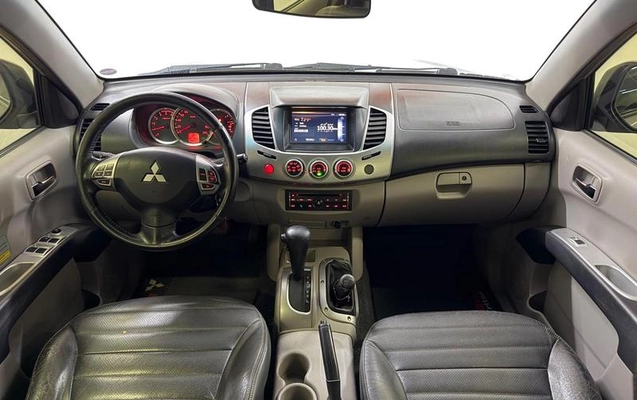 imagem-https://www.socarrao.com.br/sc-vehicle-images-prod/2738742/1785256294299-8290030_5_B_edccb36e8a.jpeg