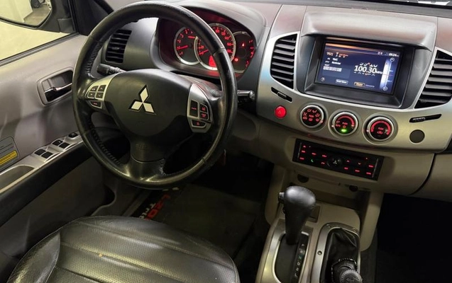 imagem-https://www.socarrao.com.br/sc-vehicle-images-prod/2738742/1785256294300-8290030_6_B_a7bb06e8e0.jpeg