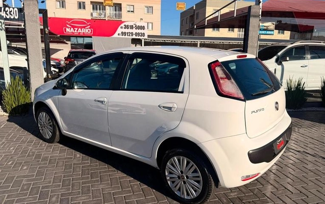 imagem-https://www.socarrao.com.br/sc-vehicle-images-prod/2738756/1786045317400-8245367_4_B_be84201f51.jpeg