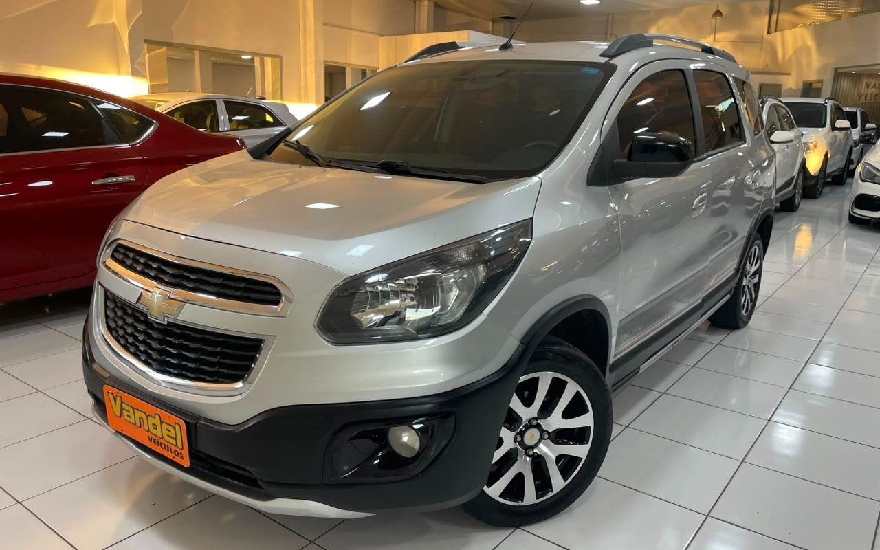 Chevrolet Spin 2016 Prata — foto 1 de 3