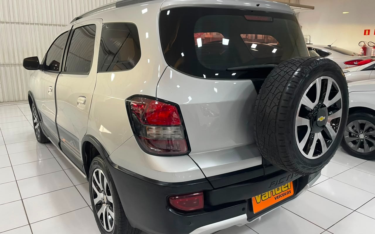 imagem-https://www.socarrao.com.br/sc-vehicle-images-prod/2738872/1784385007734-V2hhdHNBcHAgSW1hZ2UgMjAyNi0wNy0xNSBhdCAxNy4yMy4yNCAoMykuanBlZw.jpeg