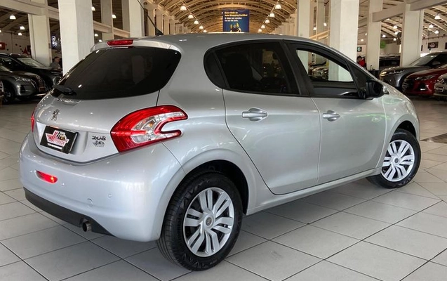 imagem-https://www.socarrao.com.br/sc-vehicle-images-prod/2738895/1785419195895-8292904_10_B_1542894a52.jpeg