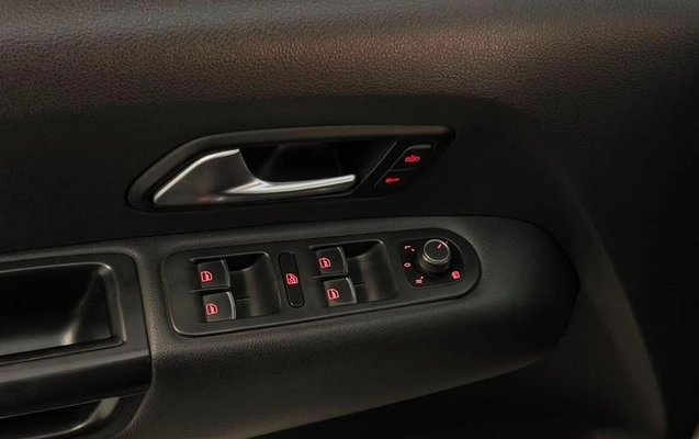 imagem-https://www.socarrao.com.br/sc-vehicle-images-prod/2738899/1789509952927-7775308_8_B_eb9d407168.jpeg