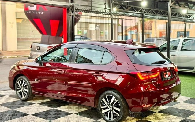 imagem-https://www.socarrao.com.br/sc-vehicle-images-prod/2738903/1786735604660-8293260_8_B_8363674906.jpeg