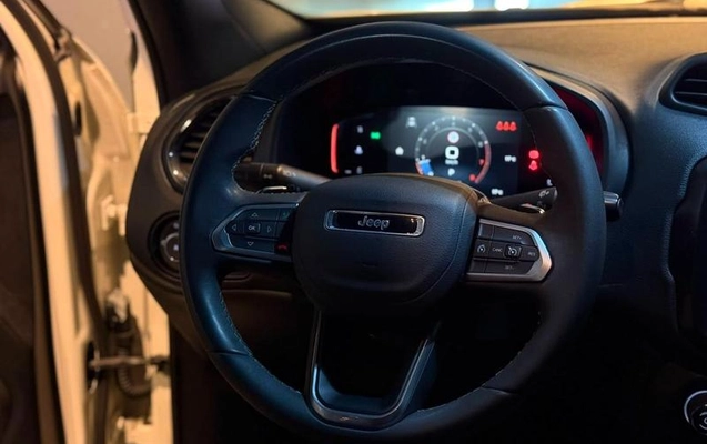 imagem-https://www.socarrao.com.br/sc-vehicle-images-prod/2738908/1789150019123-8290128_13_B_b7fe1d65fd.jpeg