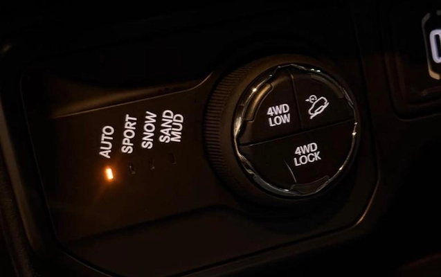 imagem-https://www.socarrao.com.br/sc-vehicle-images-prod/2738908/1789150019128-8290128_7_B_60e5125448.jpeg