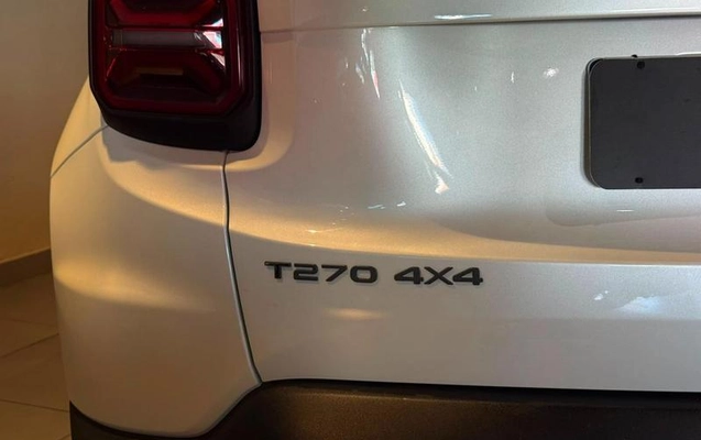 imagem-https://www.socarrao.com.br/sc-vehicle-images-prod/2738908/1789150019133-8290128_12_B_5b22fe7751.jpeg