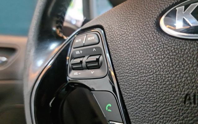 imagem-https://www.socarrao.com.br/sc-vehicle-images-prod/2738910/1784565184277-OS5qcGc.jpg