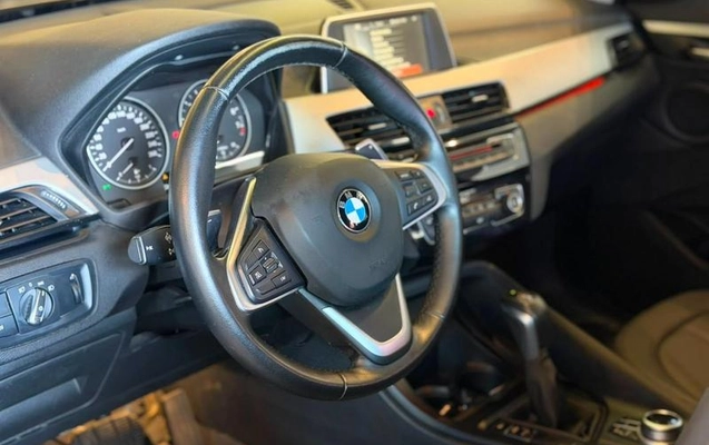 imagem-https://www.socarrao.com.br/sc-vehicle-images-prod/2738940/1789139290920-8166244_10_B_f7cf7fc388.jpeg