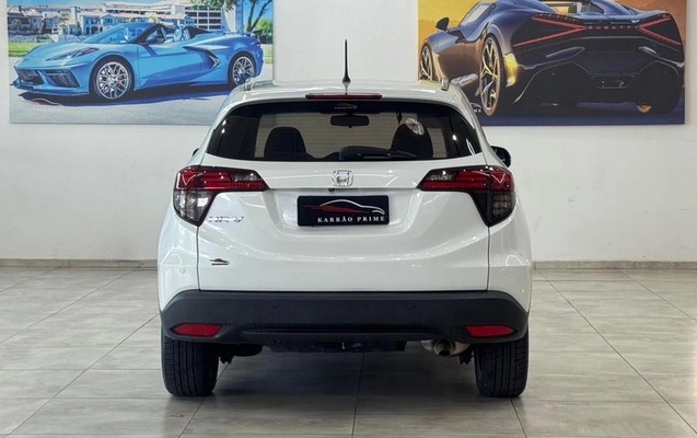 imagem-https://www.socarrao.com.br/sc-vehicle-images-prod/2738962/1788441692192-8241996_3_B_f5c294465b.jpeg