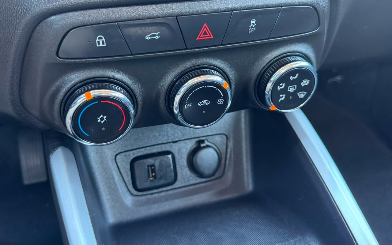 imagem-https://www.socarrao.com.br/sc-vehicle-images-prod/2739040/1784390021337-V2hhdHNBcHAgSW1hZ2UgMjAyNi0wNy0xOCBhdCAxMi40NS40MiAoMSkuanBlZw.jpeg