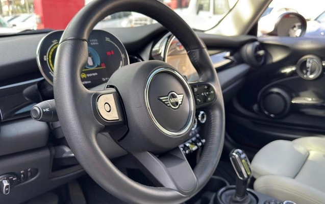 imagem-https://www.socarrao.com.br/sc-vehicle-images-prod/2739042/1789649957386-8293637_10_B_3319b67ea7.jpeg