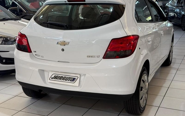 imagem-https://www.socarrao.com.br/sc-vehicle-images-prod/2739057/1785447632204-8276100_7_B_350395523a.jpeg