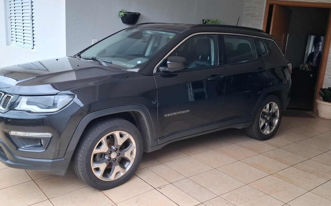 Jeep Compass 2019 Preto — foto 1 de 3