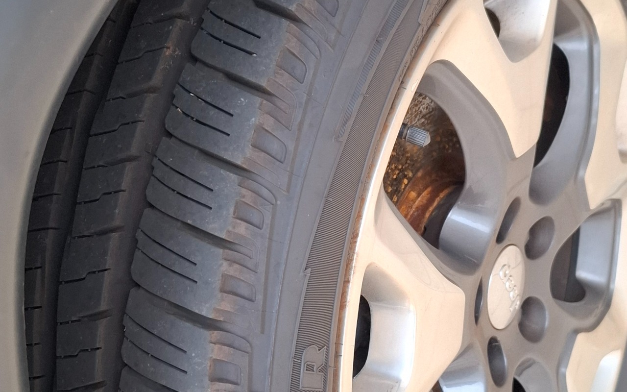imagem-https://www.socarrao.com.br/sc-vehicle-images-prod/2739229/1784392330571-MjAyNjA2MjNfMTYzMjIxLmpwZw.jpg