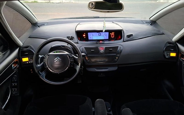 imagem-https://www.socarrao.com.br/sc-vehicle-images-prod/2739444/1784396489193-8293980_8_B_1b6399086e.jpeg
