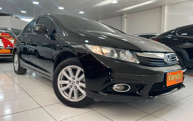 imagem-https://www.socarrao.com.br/sc-vehicle-images-prod/2739446/1784396627948-V2hhdHNBcHAgSW1hZ2UgMjAyNi0wNy0xNSBhdCAxNS4wMS40MiAoMSkuanBlZw.jpeg