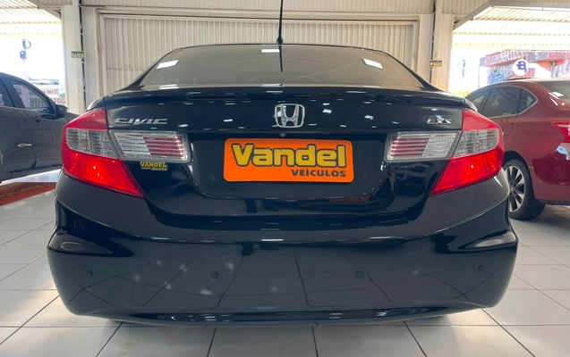 imagem-https://www.socarrao.com.br/sc-vehicle-images-prod/2739446/1784396628201-V2hhdHNBcHAgSW1hZ2UgMjAyNi0wNy0xNSBhdCAxNS4wMS40MyAoMykuanBlZw.jpeg
