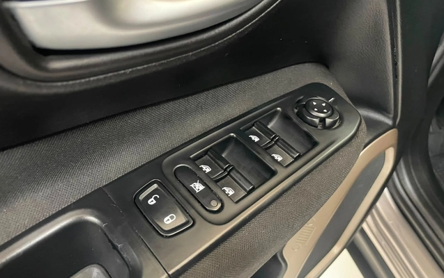 imagem-https://www.socarrao.com.br/sc-vehicle-images-prod/2739510/1784398768167-V2hhdHNBcHAgSW1hZ2UgMjAyNi0wNy0xNSBhdCAxNC4wOC4zOCAoMikuanBlZw.jpeg