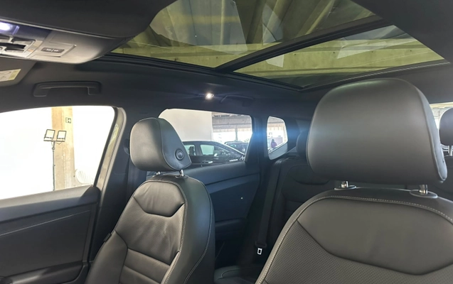 imagem-https://www.socarrao.com.br/sc-vehicle-images-prod/2739590/1786796567251-integration-api-2xjT5DRKfokW0cPZF4W1PxmRe3d4h3El.jpg