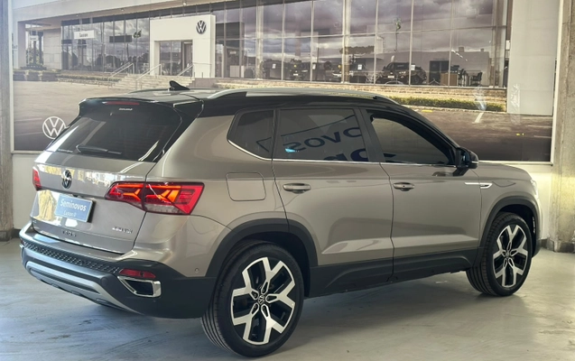 imagem-https://www.socarrao.com.br/sc-vehicle-images-prod/2739590/1786796567252-integration-api-83deYRo1cwkxHrEHjcxR2bw3gdAwMnXq.jpg