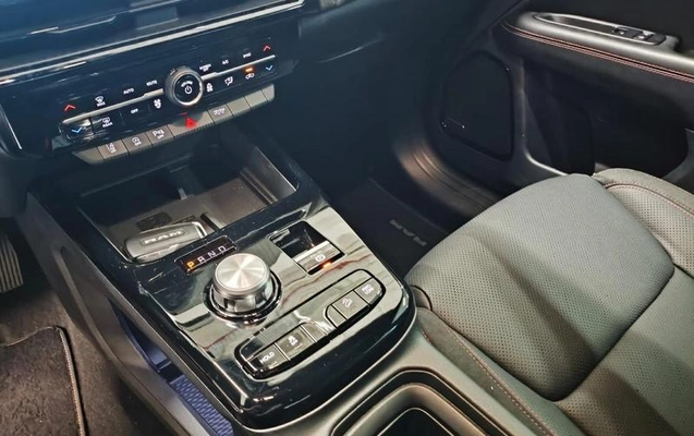imagem-https://www.socarrao.com.br/sc-vehicle-images-prod/2753204/1785158786287-8294446_12_B_cab135635a.jpeg