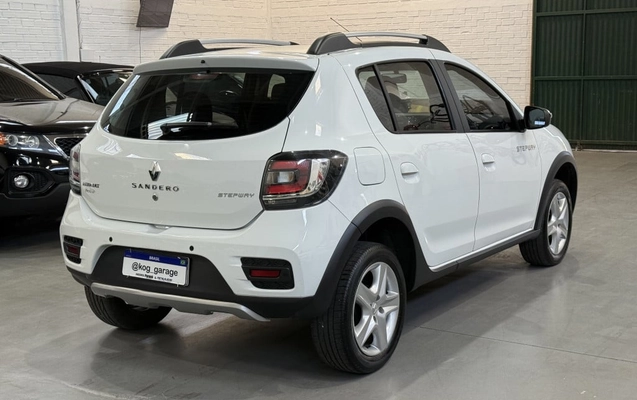 imagem-https://www.socarrao.com.br/sc-vehicle-images-prod/2753778/1784548733031-vehicle_image_1784548429_8ee8c915b1755706d8841d3a0e68052c.jpeg