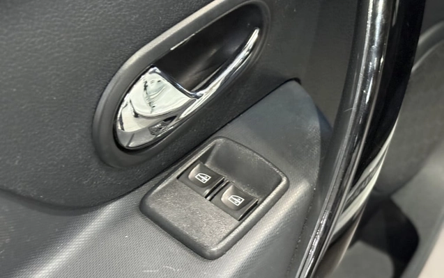 imagem-https://www.socarrao.com.br/sc-vehicle-images-prod/2753778/1784548733040-vehicle_image_1784548479_56e984974fe0bf00322407af202012d8.jpeg