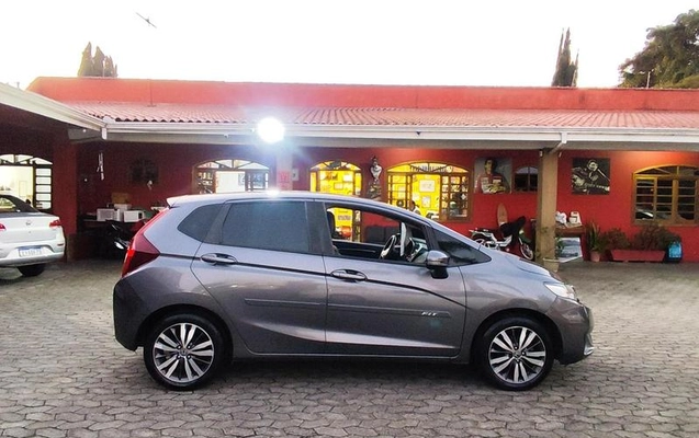 imagem-https://www.socarrao.com.br/sc-vehicle-images-prod/2754057/1784669266596-8272998_24_B_2935912848.jpeg