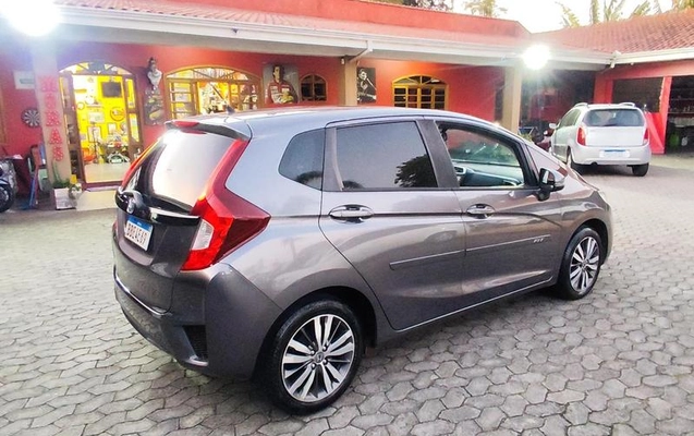 imagem-https://www.socarrao.com.br/sc-vehicle-images-prod/2754057/1784669266598-8272998_23_B_b90e7a5b40.jpeg