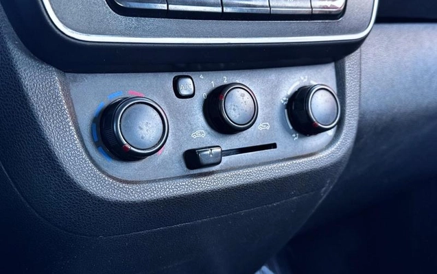 imagem-https://www.socarrao.com.br/sc-vehicle-images-prod/2754058/1786027160545-8188889_12_B_db042394f5.jpeg