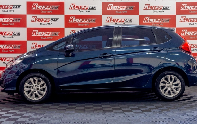 imagem-https://www.socarrao.com.br/sc-vehicle-images-prod/2754383/1784550382318-ZNHunfDxa9gKTVV0kRwlbYMxTnDqFmFv.jpg