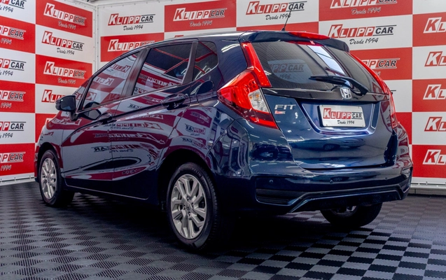 imagem-https://www.socarrao.com.br/sc-vehicle-images-prod/2754383/1784550382318-wboXvdzB5velNFu2b8mKbQgcXZ6yCoAt.jpg