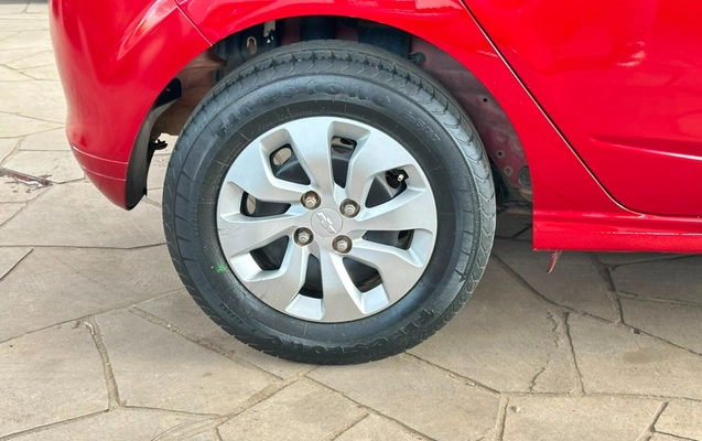 imagem-https://www.socarrao.com.br/sc-vehicle-images-prod/2754882/1784552545160-V2hhdHNBcHAgSW1hZ2UgMjAyNi0wNy0yMCBhdCAwOS41My4yMCAoNCkuanBlZw.jpeg