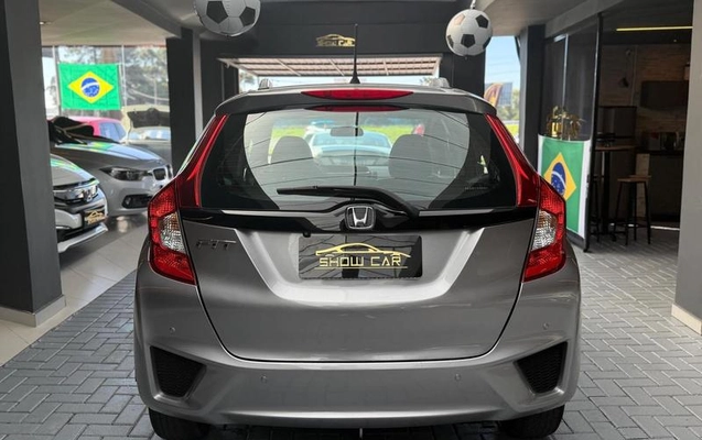 imagem-https://www.socarrao.com.br/sc-vehicle-images-prod/2754955/1784552739061-8294167_10_B_82e67ef0a4.jpeg