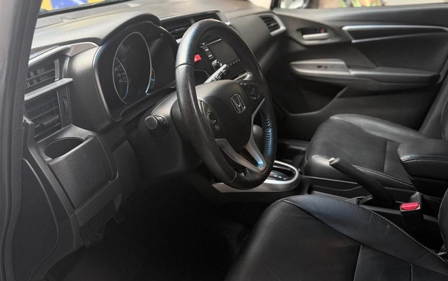 imagem-https://www.socarrao.com.br/sc-vehicle-images-prod/2754955/1784552739069-8294167_7_B_c2170c06e4.jpeg