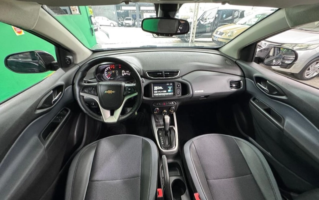 imagem-https://www.socarrao.com.br/sc-vehicle-images-prod/2755127/1789501097429-gb-16b2fa8.jpeg