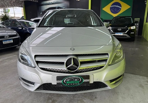 Mercedes-Benz Classe 2014 Prata — foto 1 de 3