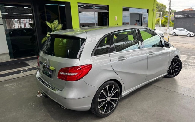 imagem-https://www.socarrao.com.br/sc-vehicle-images-prod/2755835/1788978204865-gb-84ced6e.jpeg