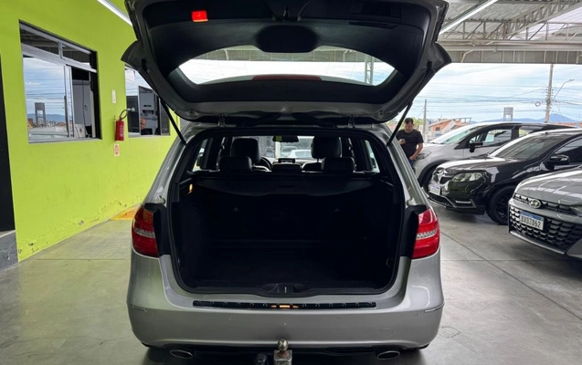 imagem-https://www.socarrao.com.br/sc-vehicle-images-prod/2755835/1788978204878-gb-6a5fdd0.jpeg