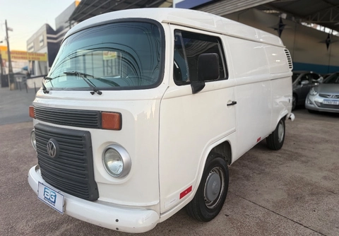 Volkswagen Kombi 2012 Branco — foto 1 de 3