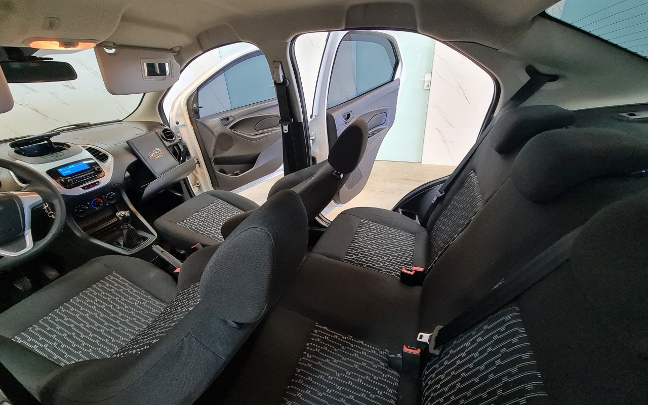 imagem-https://www.socarrao.com.br/sc-vehicle-images-prod/2756258/1784571645506-MTAuanBn.jpg