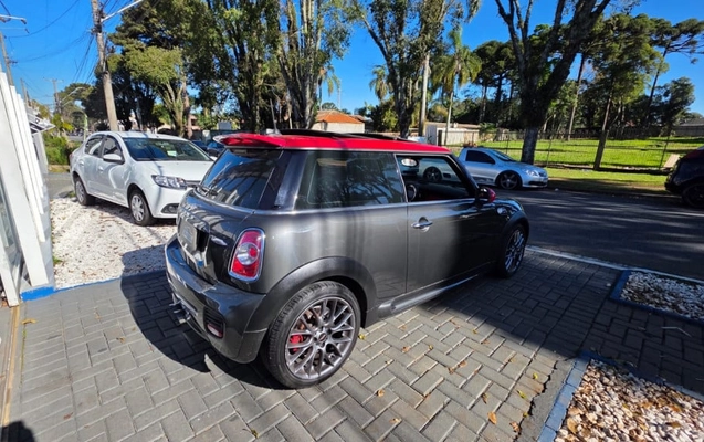 imagem-https://www.socarrao.com.br/sc-vehicle-images-prod/2756271/1784556532696-vehicle_image_1784556304_b92b070dd5ecb423d3ca495a009d3ce3.jpeg