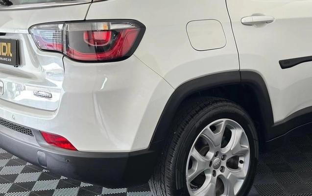 imagem-https://www.socarrao.com.br/sc-vehicle-images-prod/2756842/1788284731868-8295520_53_B_68e70e02d3.jpeg