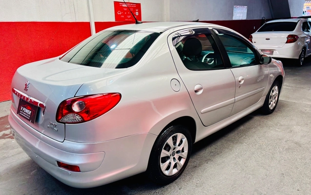 imagem-https://www.socarrao.com.br/sc-vehicle-images-prod/2757546/1784560027032-SU1HXzY5NjkuanBlZw.jpeg