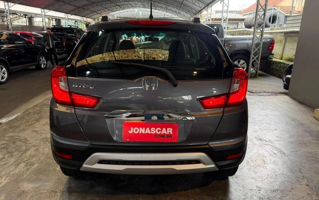 imagem-https://www.socarrao.com.br/sc-vehicle-images-prod/2757699/1788975920819-8295823_14_B_71fc8e0813.jpeg
