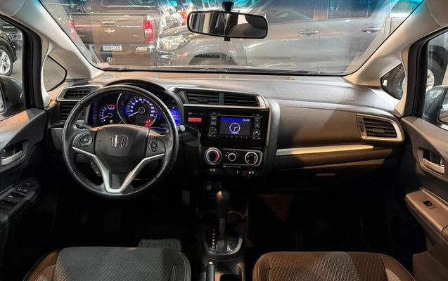 imagem-https://www.socarrao.com.br/sc-vehicle-images-prod/2757699/1788975920825-8295823_2_B_78c05317dc.jpeg