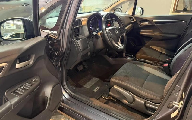 imagem-https://www.socarrao.com.br/sc-vehicle-images-prod/2757699/1788975920828-8295823_16_B_f3eb7213f6.jpeg